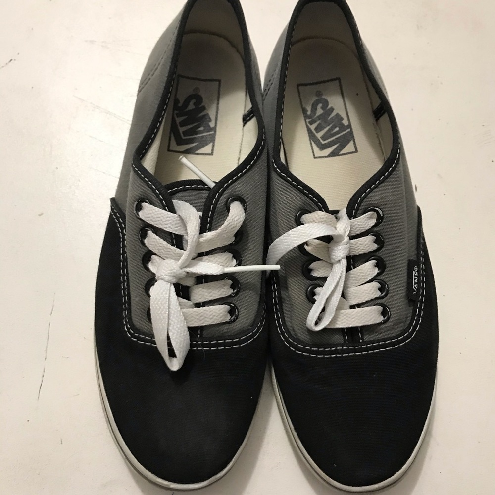 Vans - Picture 1 of 3